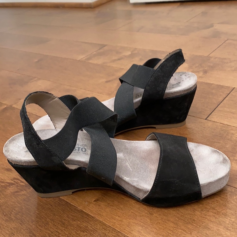 Mephisto Black Sandals size 39